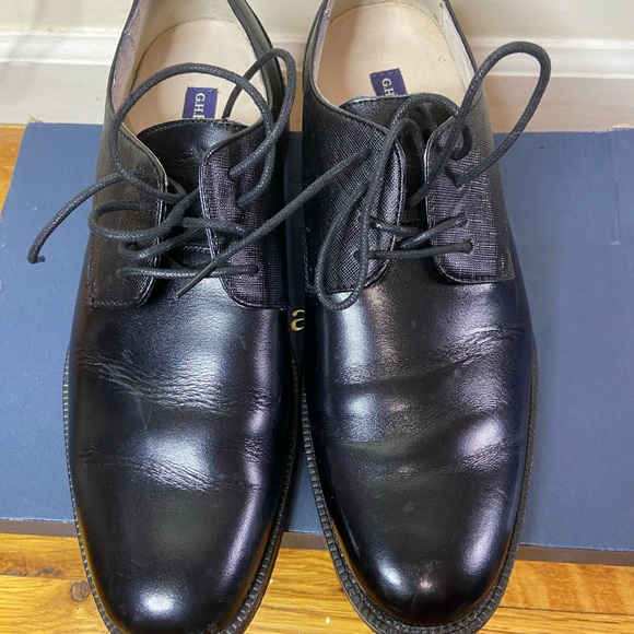 Shoes - Picture 3 of 4